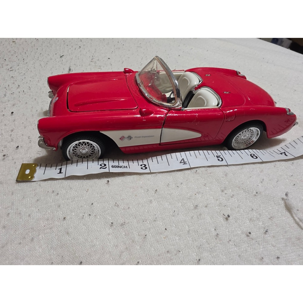 1957 Chevrolet Corvette Fuel Injection Diecast Model Car Red White SS 7708 7 inc